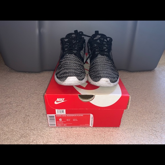Nike Jacquard Roshe run athletic sneaker running shoe - Picture 2 of 6
